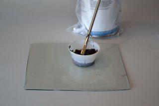 Glass for mixing low adhesion